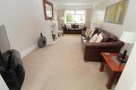 Lounge1.JPG