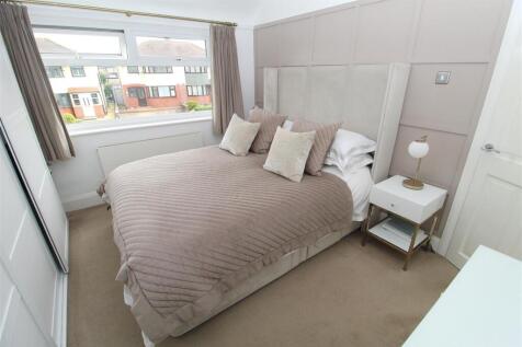 Bed1a.JPG