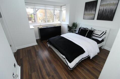 Bed1a.JPG