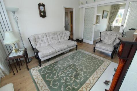 Lounge2.JPG