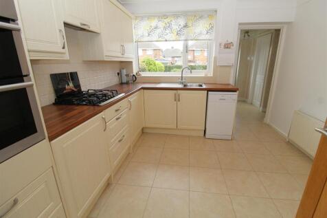 Kitchen2.JPG