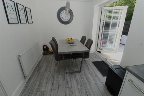 Kitchen4.JPG