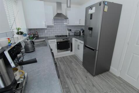 Kitchen1.JPG