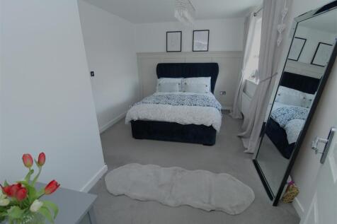 Bed1b.JPG