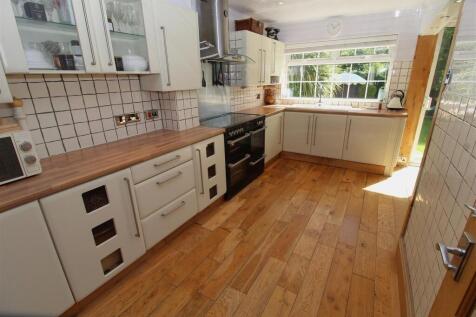Kitchen.JPG