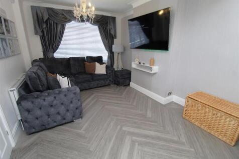 Lounge4.JPG