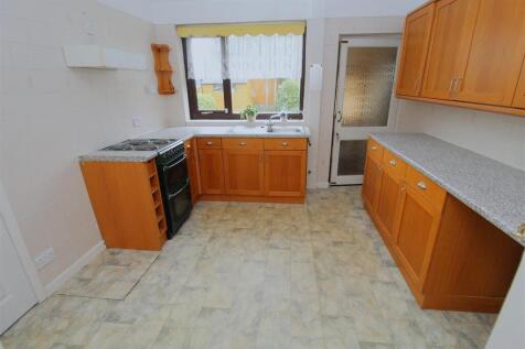 Kitchen2.JPG