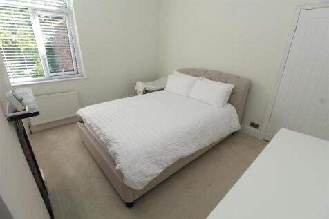 Bed2.JPG