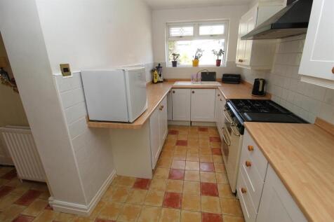 Kitchen1.JPG