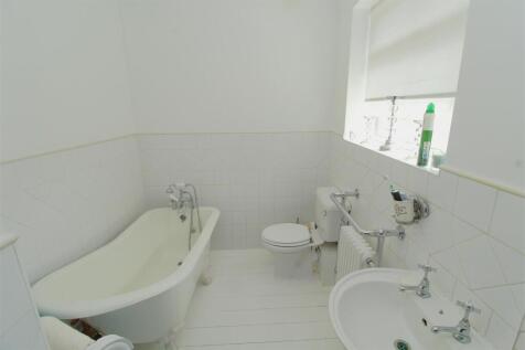 Bath.JPG