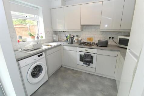 Kitchen1.JPG