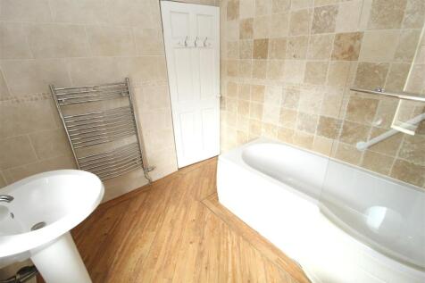 Bathroom2.JPG
