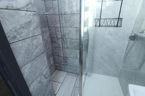 Shower1.JPG