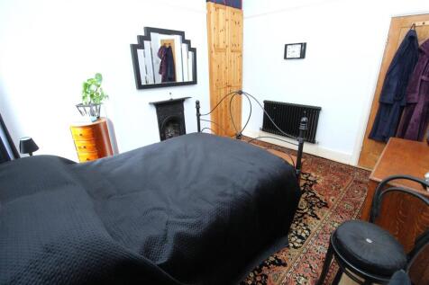 Bed5a.JPG