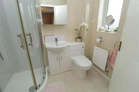 Ensuite2.JPG