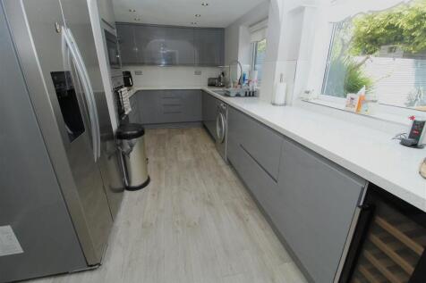 Kitchen4a.JPG