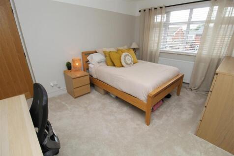 Bed2.JPG