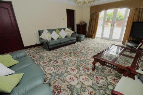 Lounge1.JPG