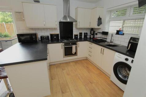Kitchen1.JPG