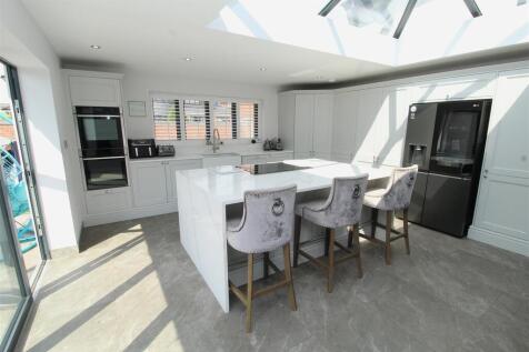Kitchen4.JPG