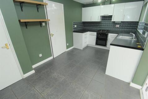Kitchen3.JPG