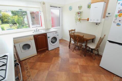 Kitchen1.JPG