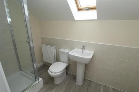 Ensuite.JPG