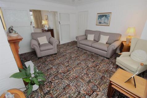 Lounge3.JPG
