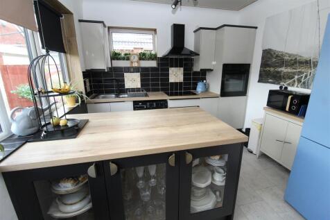 Kitchen.JPG