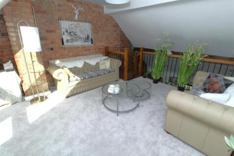 Lounge2.JPG