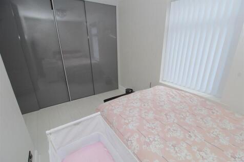Bed1b.JPG