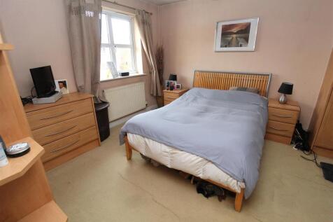 Bed1.JPG