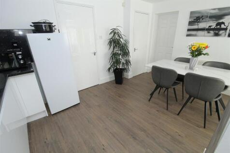 Kitchen4.JPG