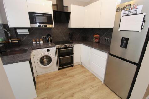 Kitchen1.JPG
