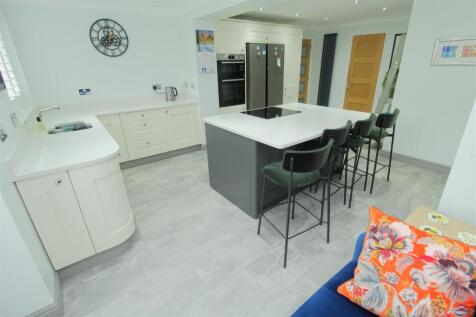 Kitchen4.JPG