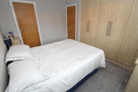 Bed1b.JPG