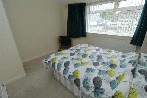 Bed1.JPG
