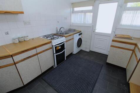 Kitchen1.JPG
