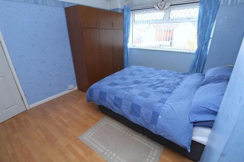 Bed1a.JPG