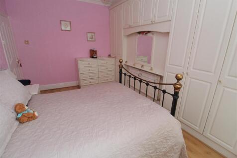 Bed1a.JPG