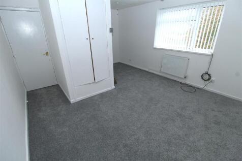 Living Room1.JPG