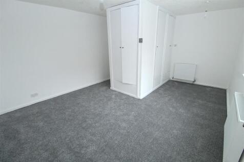 Living Room / Bedroom