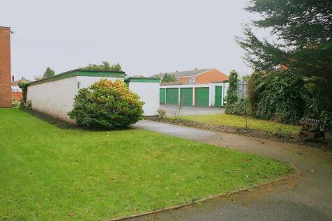 Communal Gardens &amp; Parking