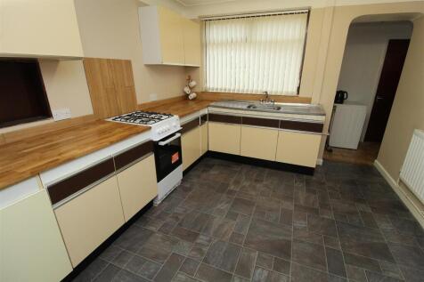 Kitchen2.JPG