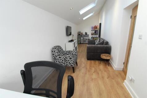 Play Room1.JPG