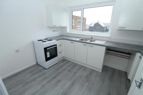 Kitchen2.JPG