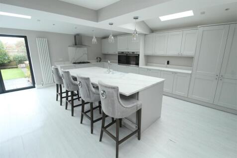 Kitchen4.JPG
