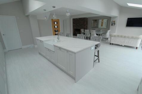 Kitchen1.JPG