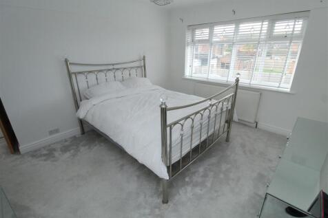 Bed1.JPG