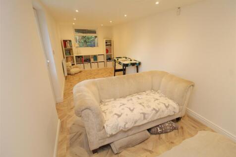 Detached Play Room/Study